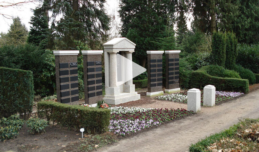 Blumenbeet inkl. Stein (Urnengrab) auf dem Friedhof Rellingen