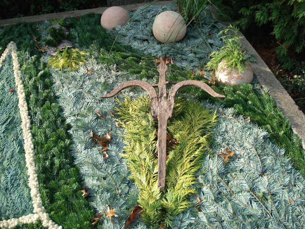 Winter Bepflanzung auf dem Friedhof Rellingen